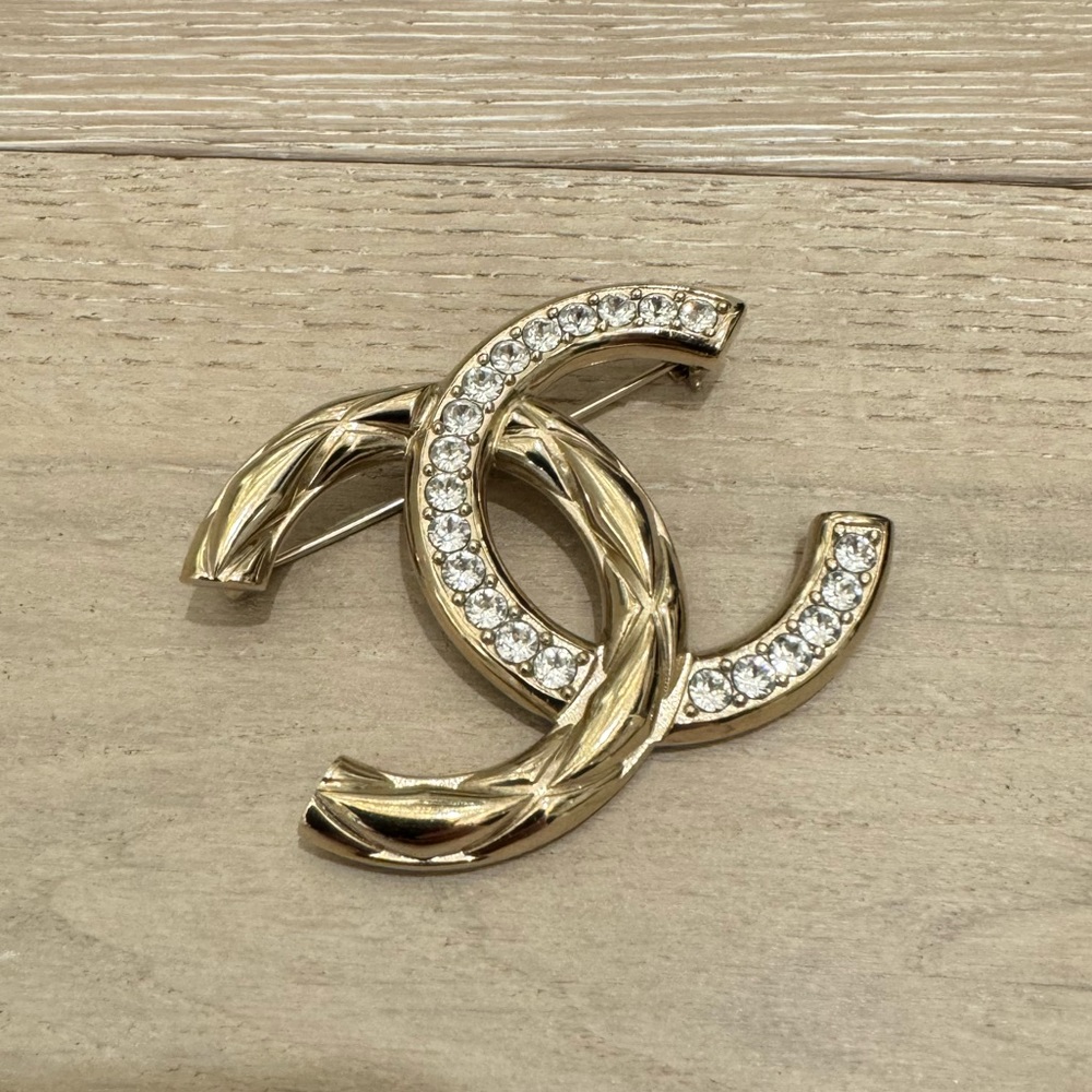 Chanel brooch. Like new.